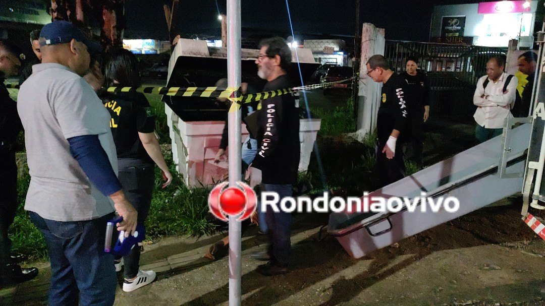 ASSISTA: Homem é encontrado morto dentro de lixeira na frente do BOPE