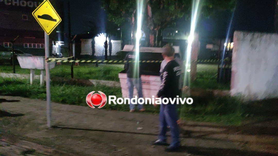 ASSISTA: Homem é encontrado morto dentro de lixeira na frente do BOPE