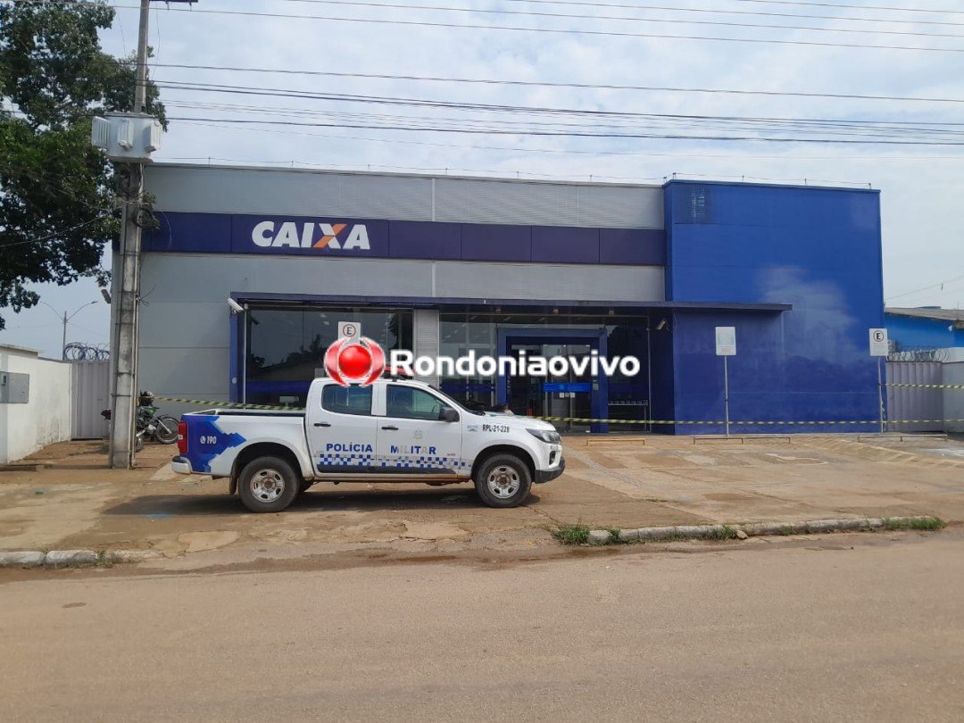 BURACO NA PAREDE: Agência da Caixa Econômica é alvo de bandidos e arrombada na madrugada 