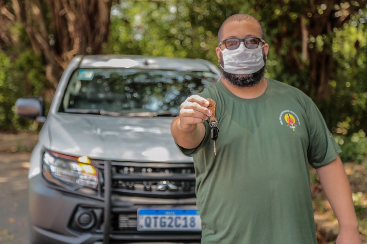 EMENDA DE CONFÚCIO: Novo veículo reforça trabalho da Funai na fiscalização de índios isolados