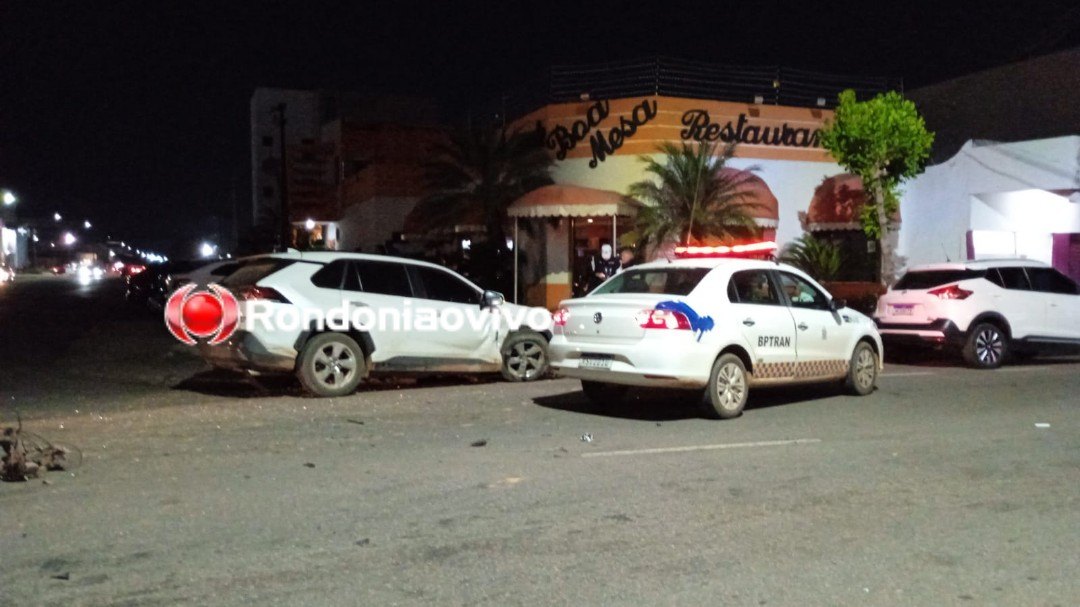 NA ABUNÃ: CrossFox avança cruzamento e causa forte colisão com Toyota RAV4