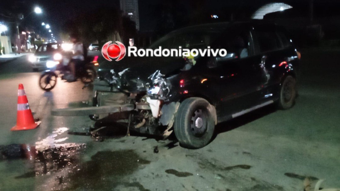 NA ABUNÃ: CrossFox avança cruzamento e causa forte colisão com Toyota RAV4