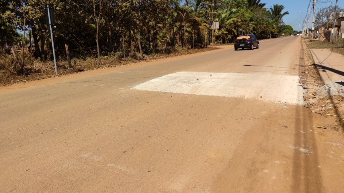 DEPUTADO: Prefeitura atende Anderson e conclui sinalização das ruas do Cristal da Calama