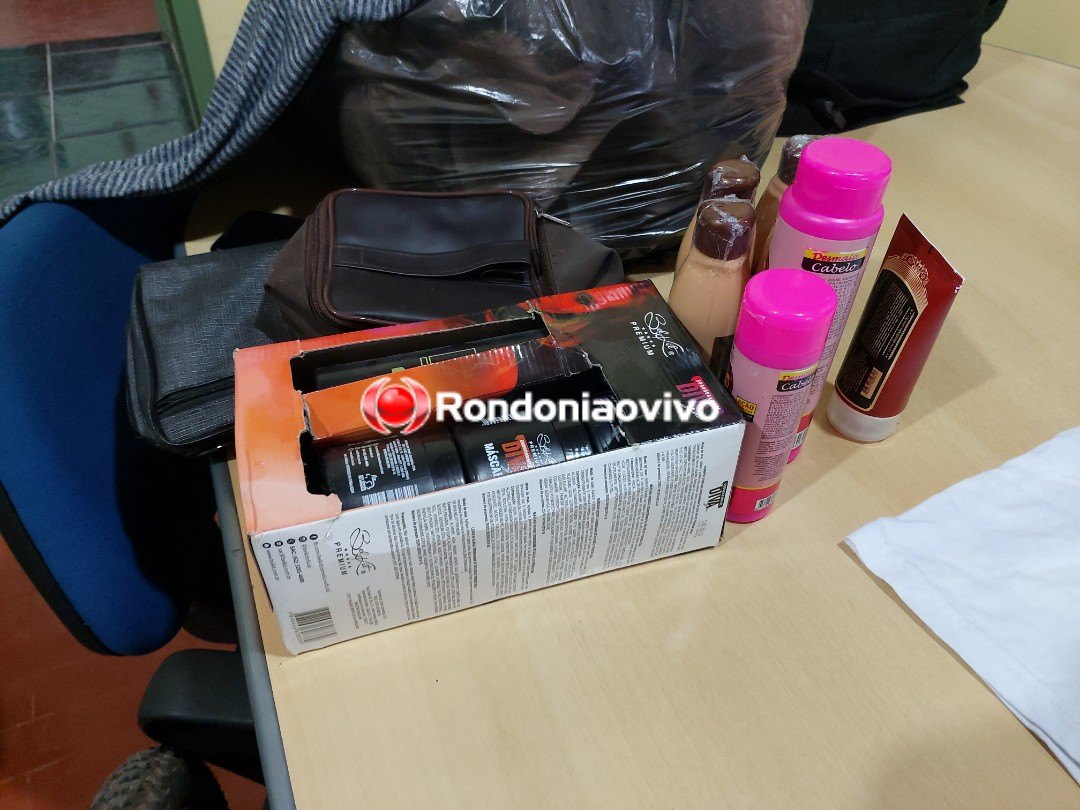 INVESTIGAÇÃO: Delegacia de Patrimônio recupera fardas e algemas da polícia furtadas em loja