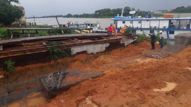 GUAJARÁ-MIRIM: Teto de embarcação desativada cai e mata trabalhador que descansava 