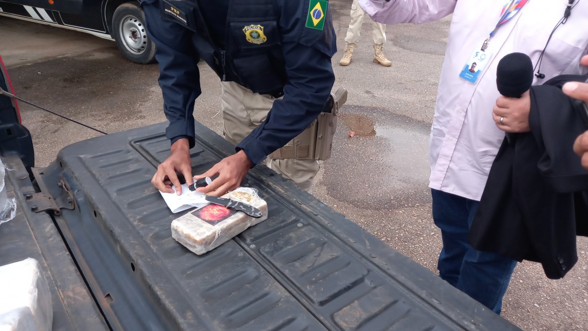 FISCALIZAÇÃO: PRF apreende quase meia tonelada de cocaína na BR-364