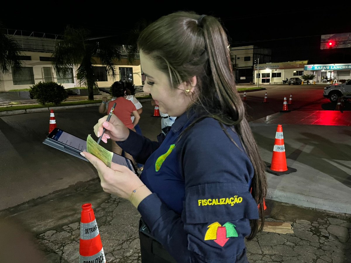 LEI SECA: Operação aborda e multa 146 motoristas por embriaguez na direção 