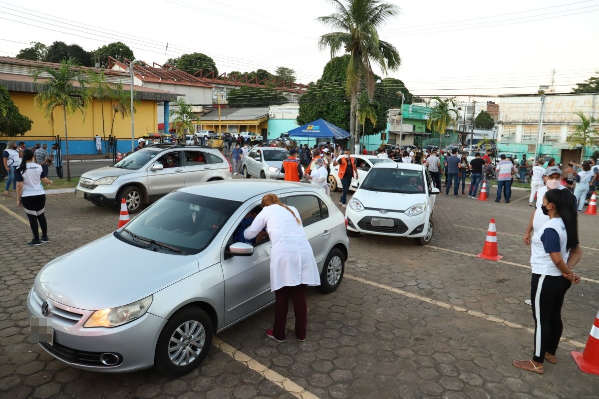 PORTO VELHO: 6° drive-thru da vacinação contra covid-19 é realizada com sucesso