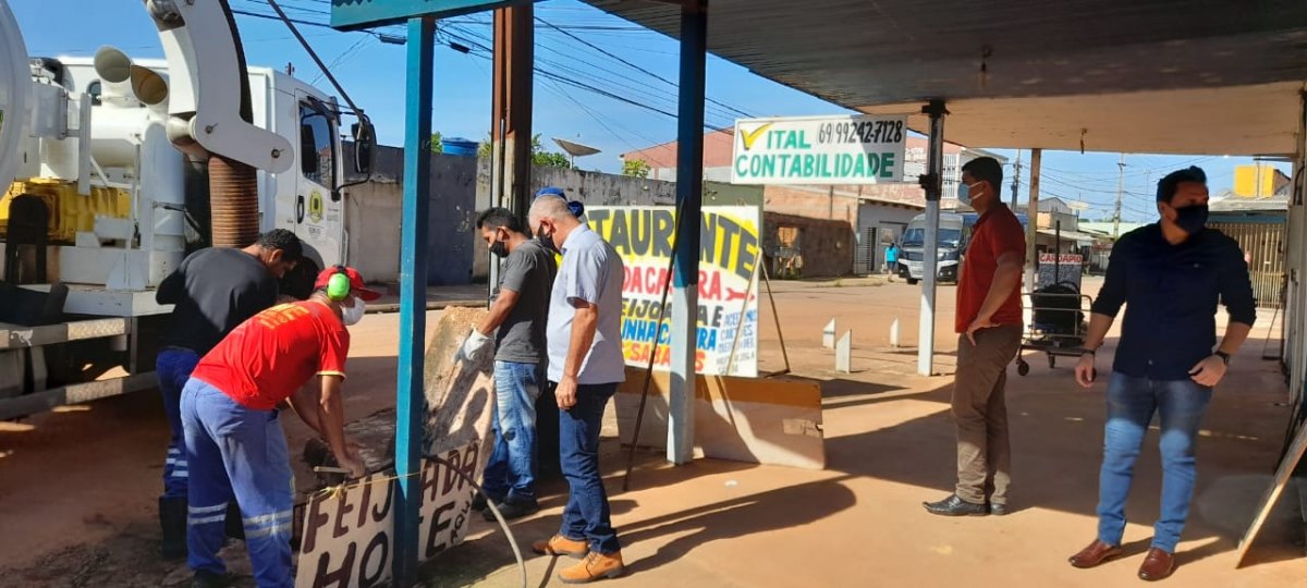 CAPITAL: Prefeitura limpa bueiros após pedido do vereador Edmilson Dourado