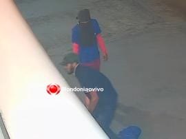 VÍDEO: Ladrões furtam várias camisas da Sallo e relógios Seculus em loja 