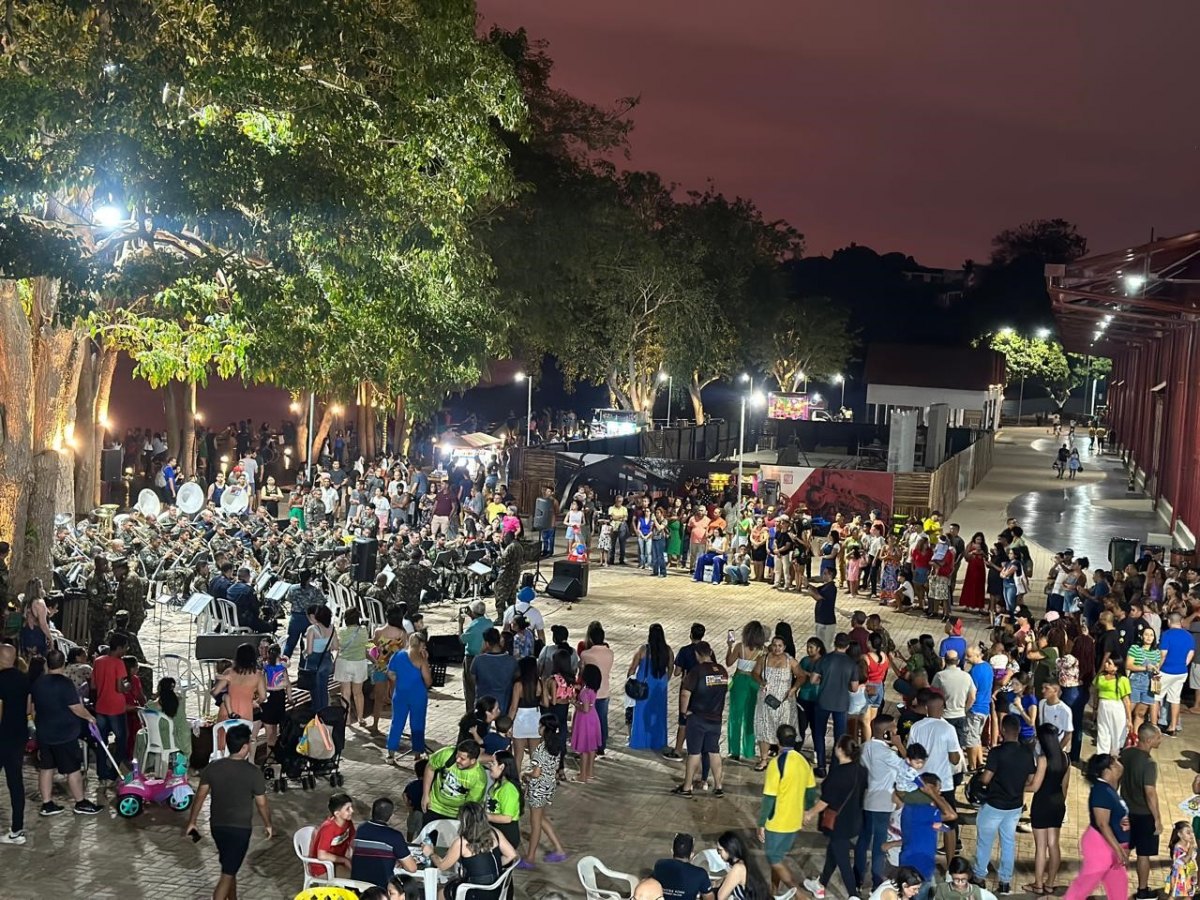 MUSICAL: Banda de Música da Brigada faz show público na EFMM