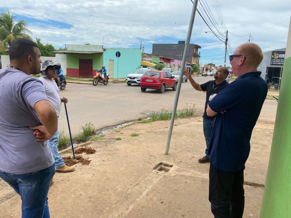 SINALIZAÇÃO: Serviços são feitos a pedido do vereador Edimilson Dourado