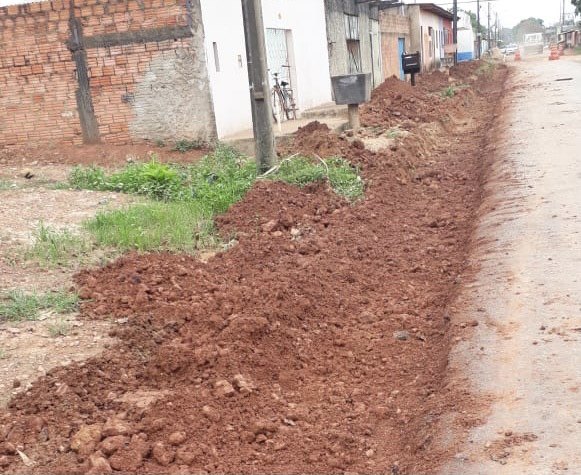 ZONA LESTE: Vereadora Ada Dantas cobra término de obras no bairro São Francisco