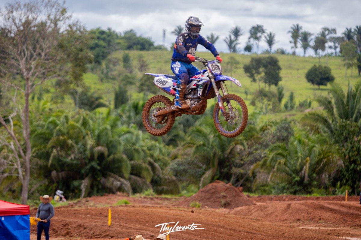 CHOVEU MUITO: Motocross em Nova Mamor&eacute; exigiu for&ccedil;a e garra dos pilotos e da organiza&ccedil;&atilde;o