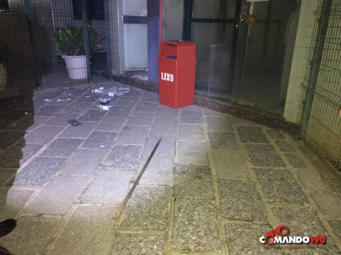 NA FUGA: Dupla explode caixa eletrônico em Rondônia e foge sem levar dinheiro