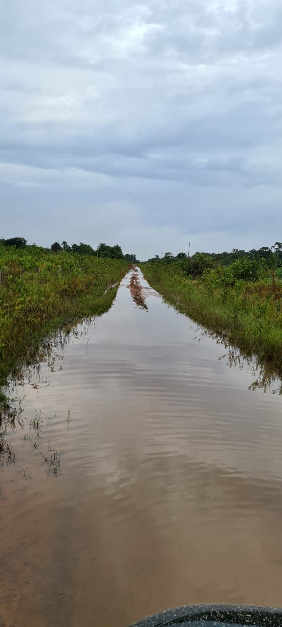 ABANDONO: Descaso do poder público provoca transtornos e atrapalha a vida de famílias