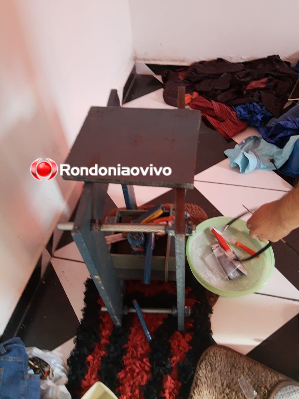 COMBATE AO TRÁFICO: Denarc fecha laboratório de refino de cocaína e prende traficante em flagrante