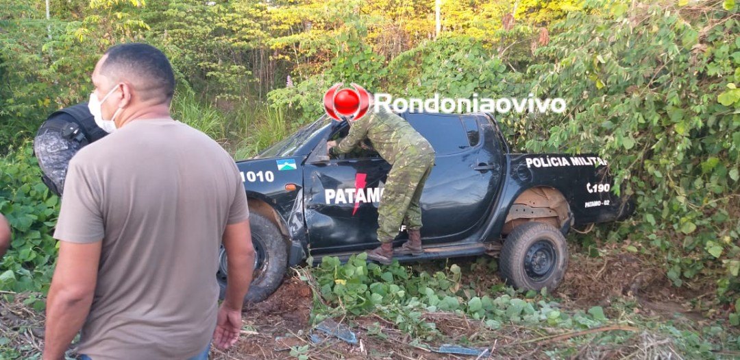 CAPOTAMENTO: Viatura da PM se envolve em grave acidente em rodovia de Rondônia