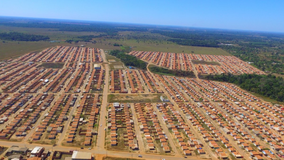 DEPUTADO: Prefeitura atende Anderson e conclui sinalização das ruas do Cristal da Calama