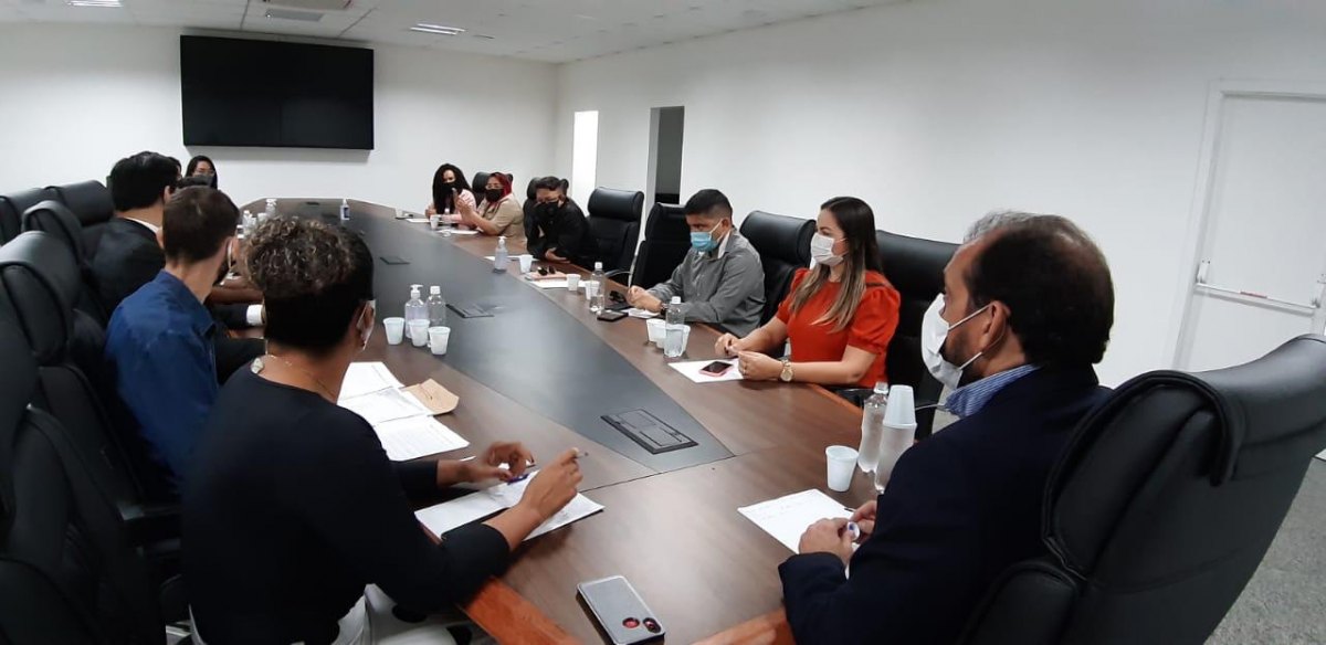 VÁRIOS BAIRROS: Ada Dantas se reúne com presidente da ALE-RO para discutir falta de água