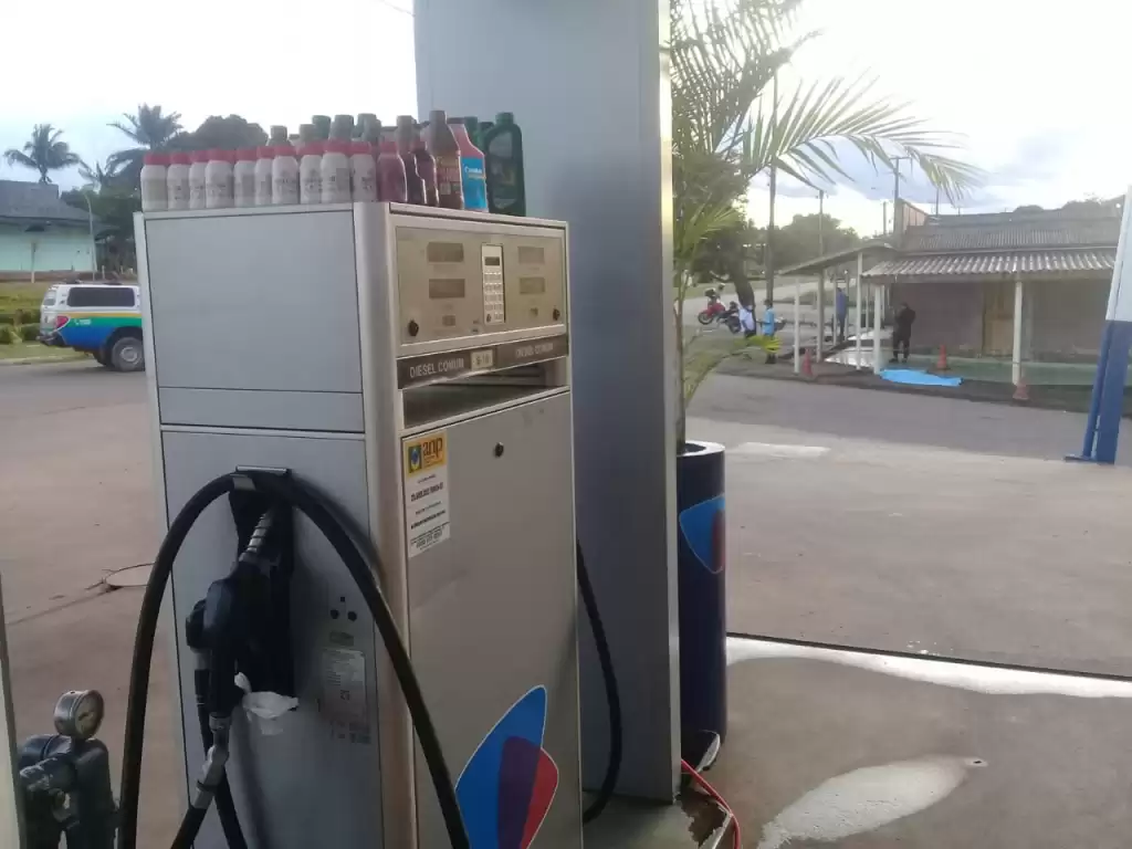 MORTE SÚBITA:  Homem é encontrado morto em frente ao posto de combustíveis