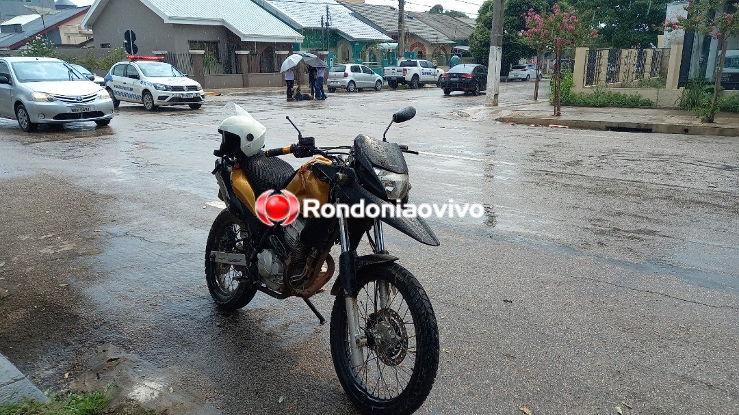 ASSISTA: Duas pessoas ficam feridas após colisão entre carro e moto na 'Duque'