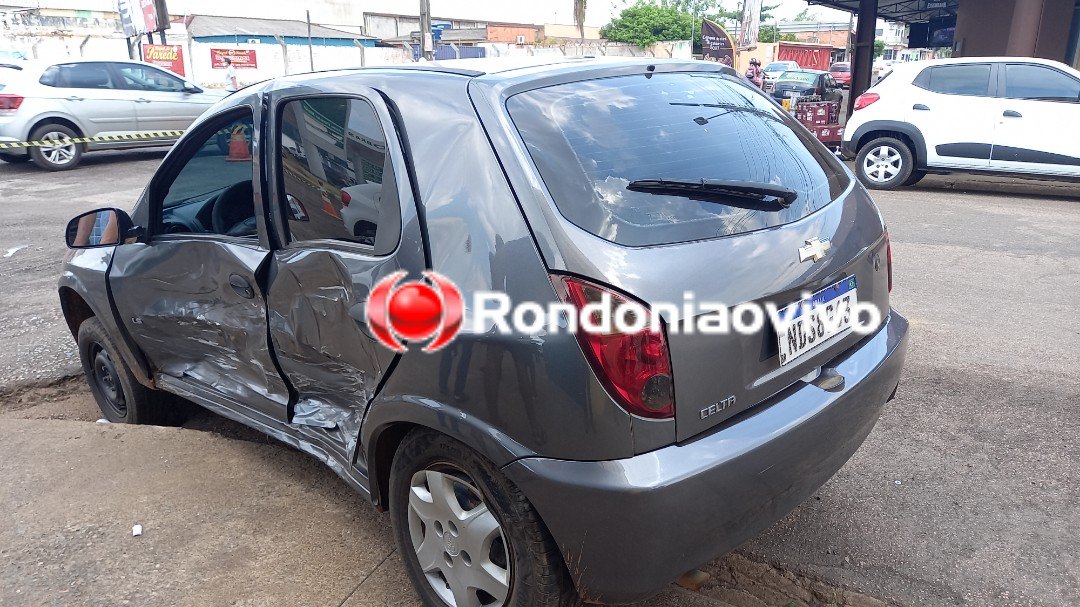 FORTE BATIDA: Colisão entre carros de motoristas de aplicativo deixa trabalhador lesionado