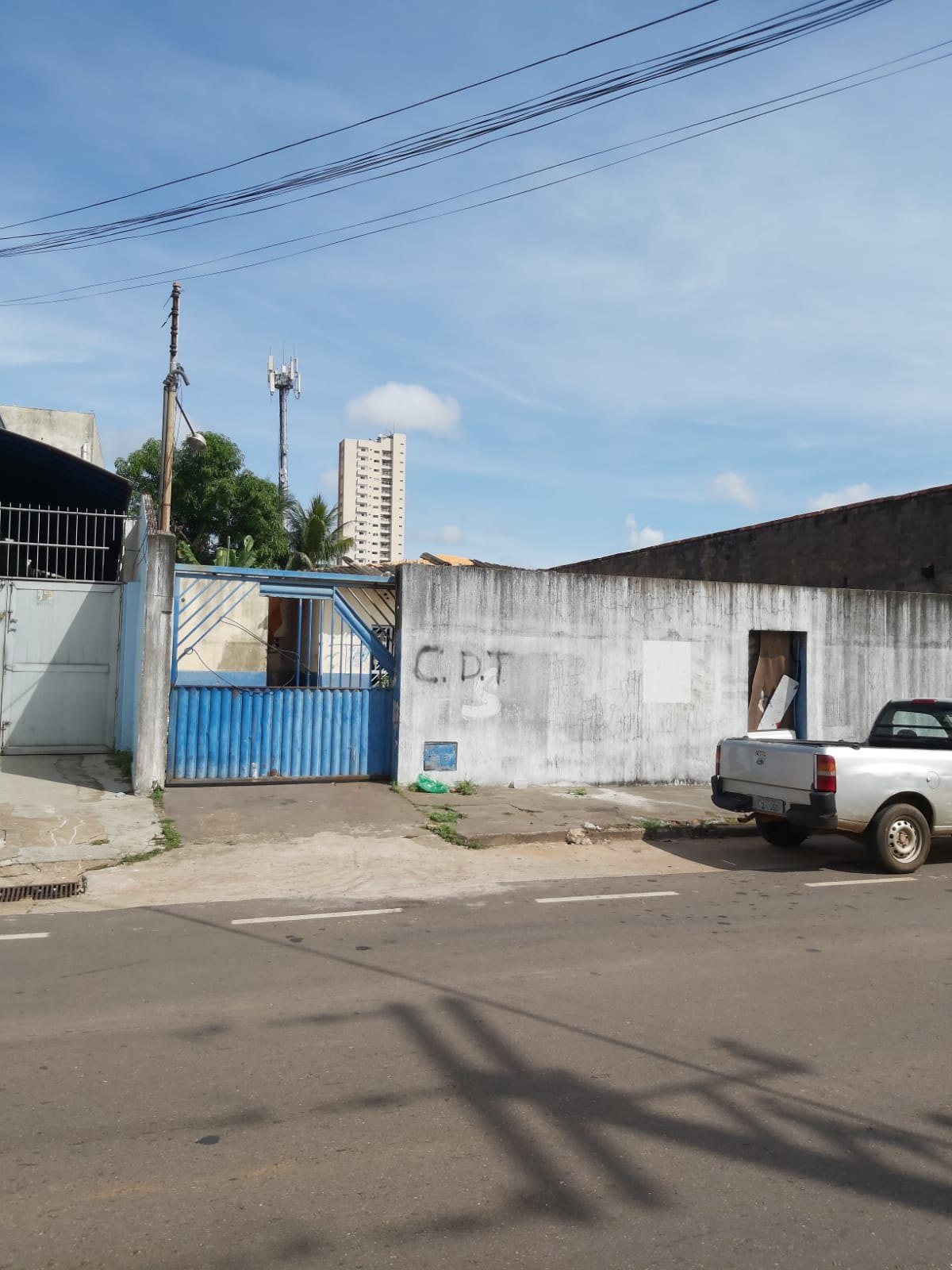 MEDO: Moradores do Olaria denunciam que casa é ponto de apoio para criminosos
