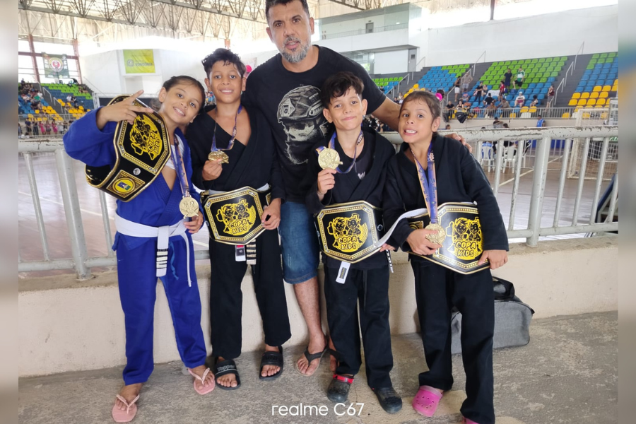 IRMÃOS MARTINEZ: Atletas buscam patrocínio para Campeonato Estadual de Jiu-Jitsu em Vilhena