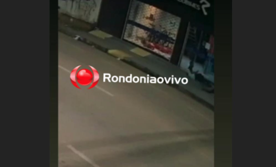 VÍDEO: Ladrões se fingem de mendigos para arrombar loja e furtar bicicletas