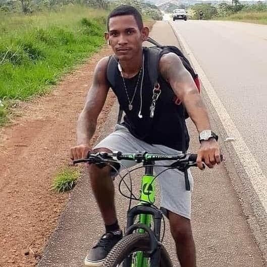ASSISTA: Vídeo mostra ciclista sendo atropelado e morto no Espaço Alternativo