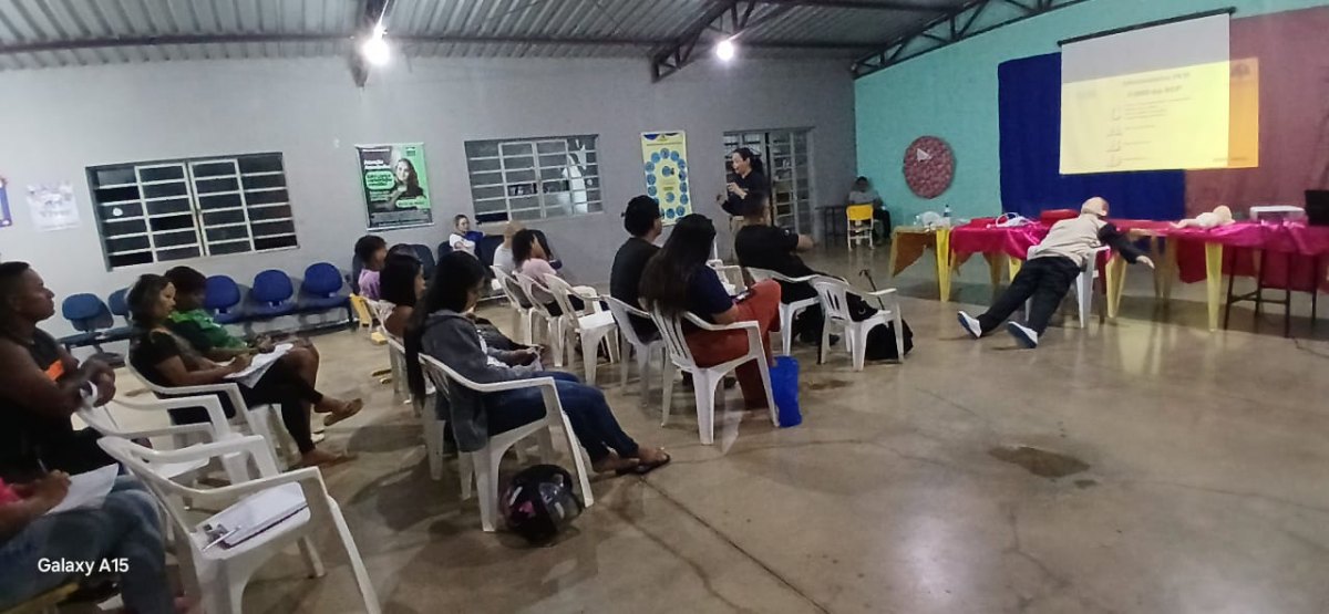 IEDA CHAVES: Deputada incentiva formação cidadã com curso de primeiros socorros 