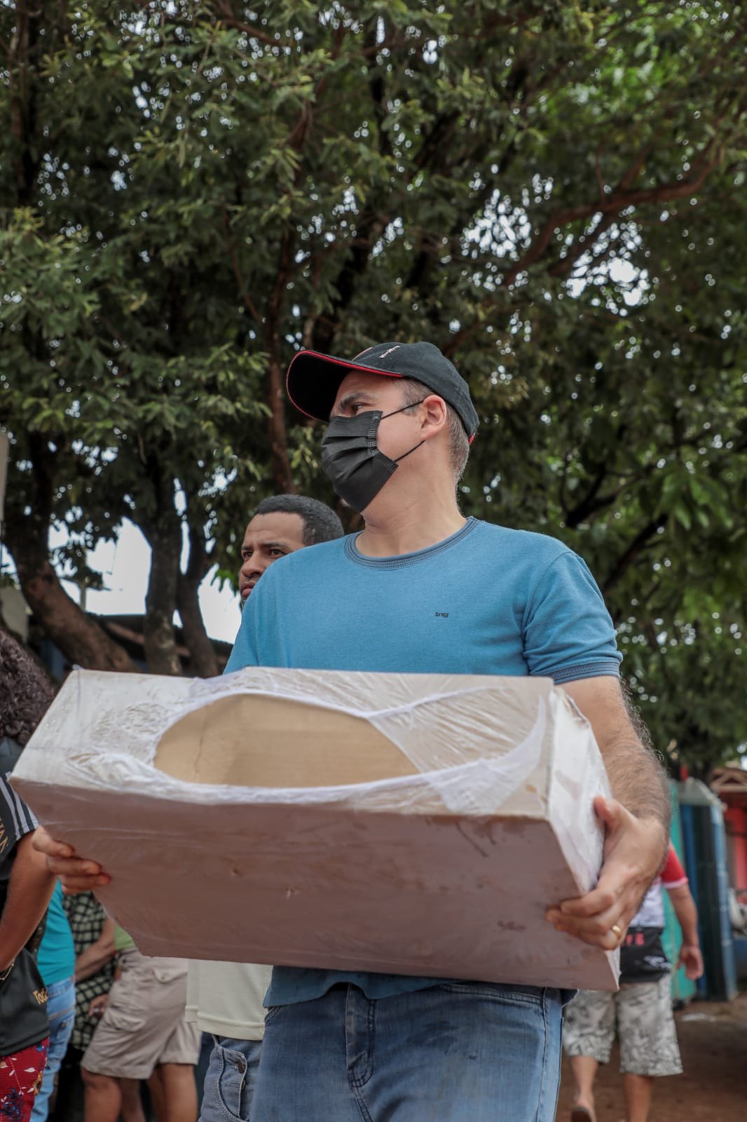 AÇÃO SOCIAL: Alan Queiroz da exemplo de amor e cuidado ao próximo 