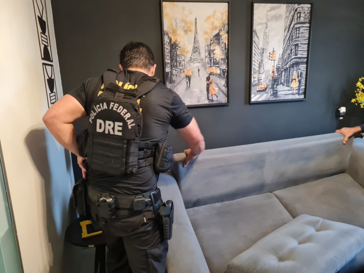 RAIO-X: Operação da PF prende traficantes que enviavam droga da capital para SC