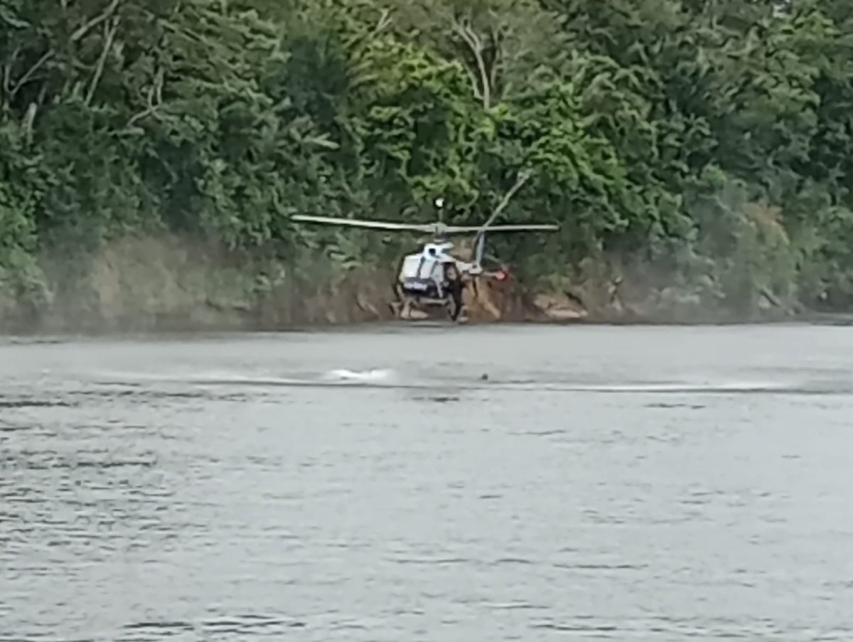 SALVAMENTO AQUÁTICO: Profissionais da segurança pública participam de treinamento de resgate