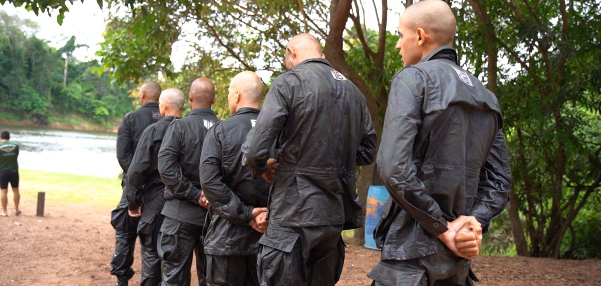 SALVAMENTO AQUÁTICO: Profissionais da segurança pública participam de treinamento de resgate