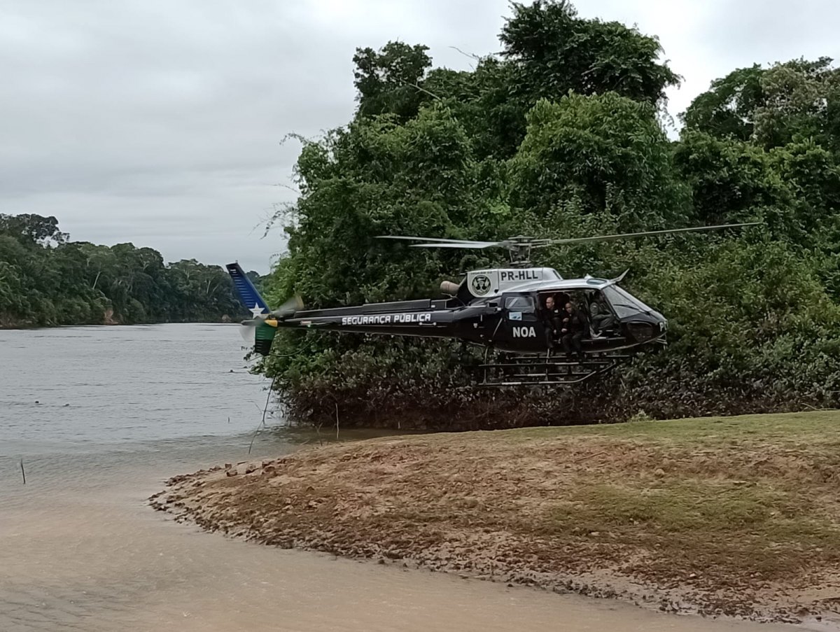 SALVAMENTO AQUÁTICO: Profissionais da segurança pública participam de treinamento de resgate