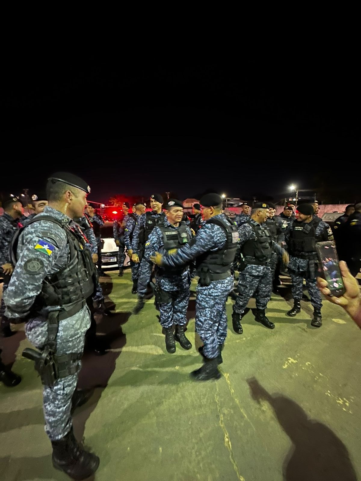 FORÇA TÁTICA: Secretário de Segurança vai às ruas com equipe da PM durante varredura na capital 