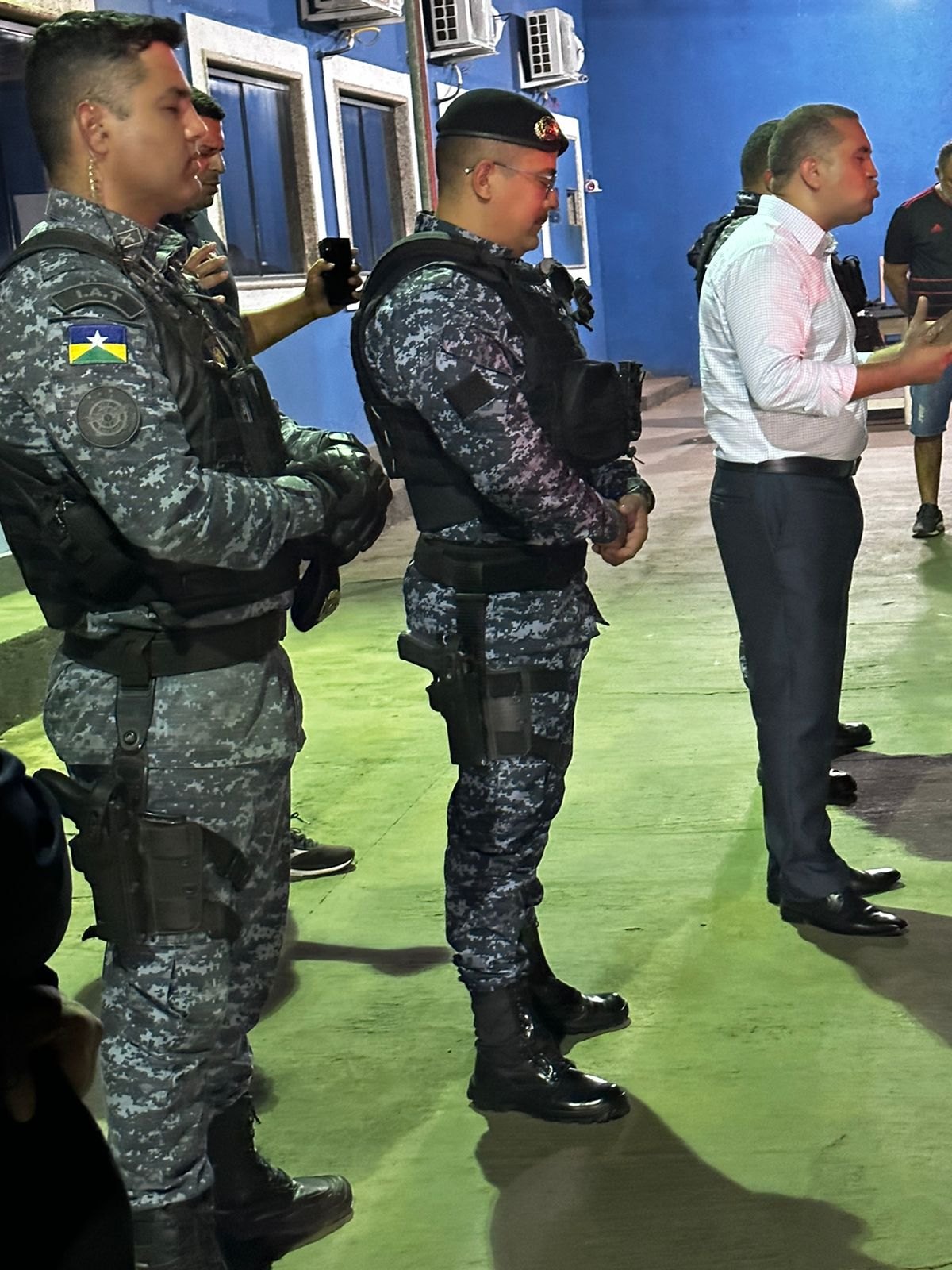 FORÇA TÁTICA: Secretário de Segurança vai às ruas com equipe da PM durante varredura na capital 