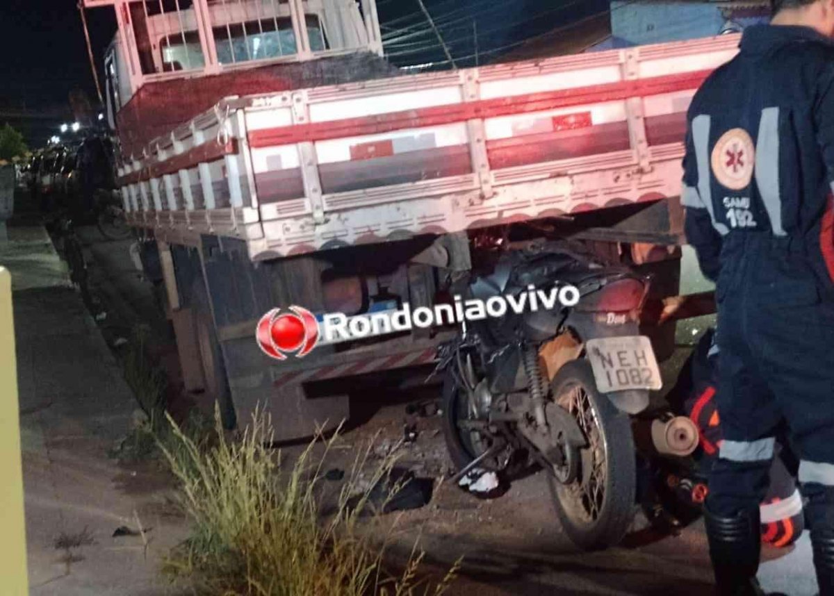 TRÁGICO: Motoboy de delivery morre após bater na traseira de caminhão parado 