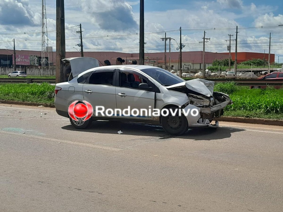 COLISÃO: Forte batida envolvendo táxi de Humaitá é registrada na BR-364