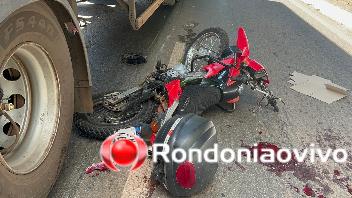 VÍDEO: Motociclista sofre graves lesões ao ser atropelado por carreta