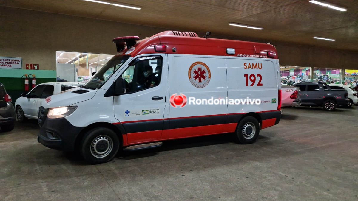 VIRADO: Homem alucinado invade supermercado IG e provoca destruição 