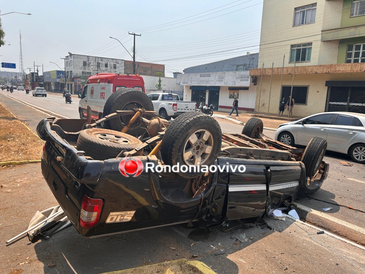 NA JORGE TEIXEIRA: Motorista de caminhonete fica em estado grave em capotamento