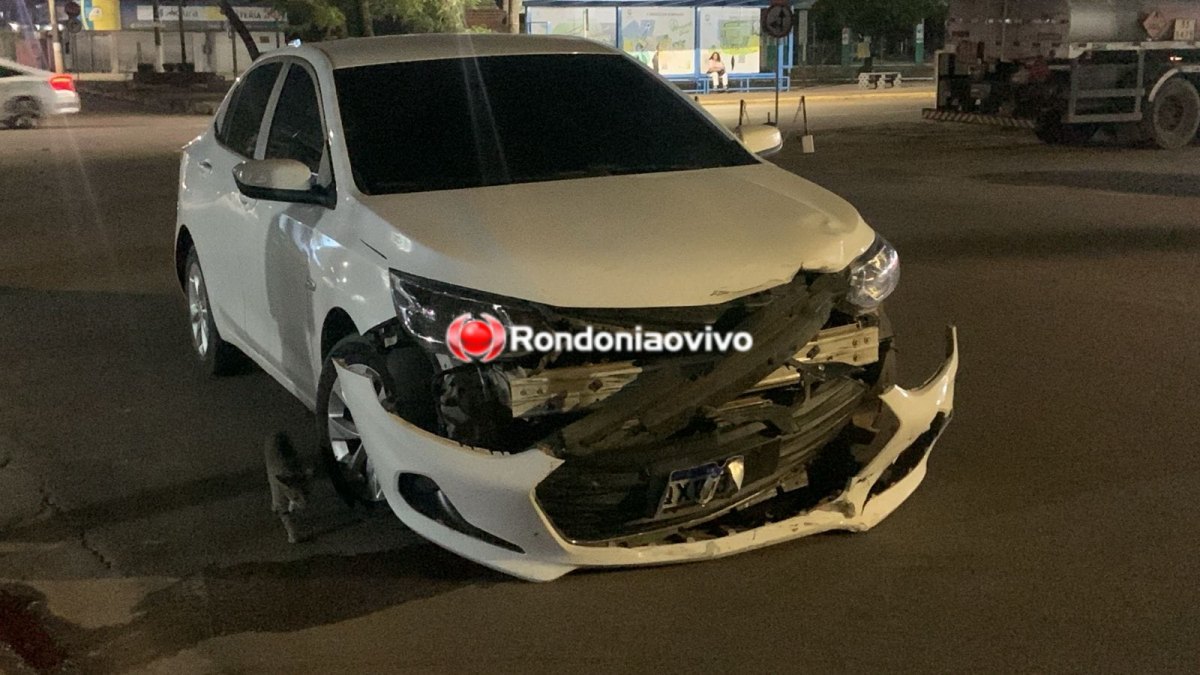 URGENTE: Motorista avança preferencial e atropela gravemente motoboy 