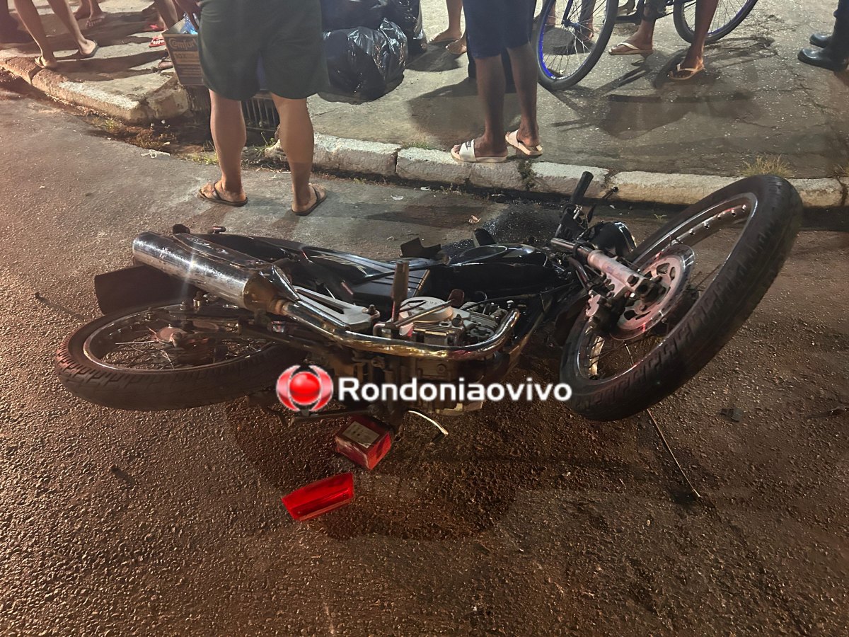 INCONSCIENTE: Mulher em moto fica em estado gravíssimo em acidente com S10