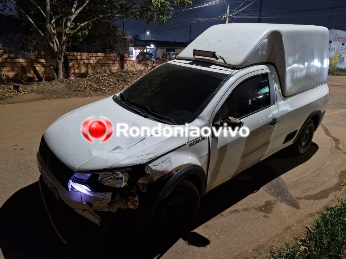 COLISÃO FRONTAL: Motorista de Saveiro tenta fazer conversão e atinge em cheio casal de moto