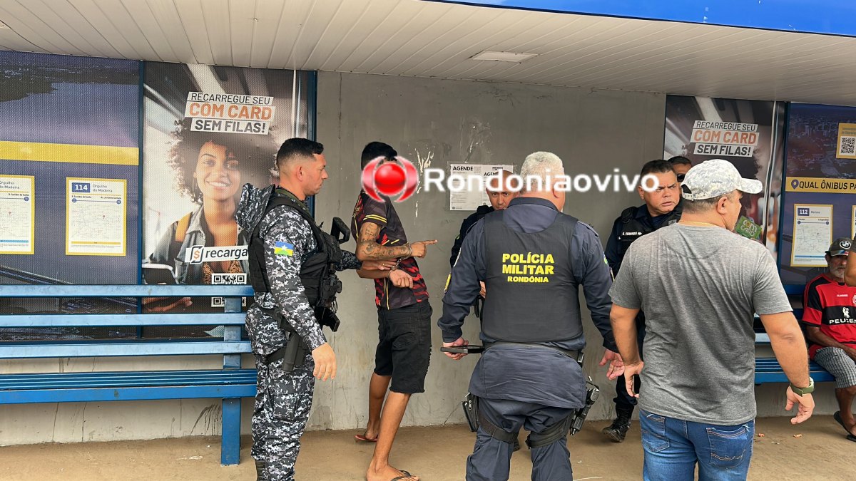 VÍDEO: Assaltante é detido armado após roubo em parada de ônibus