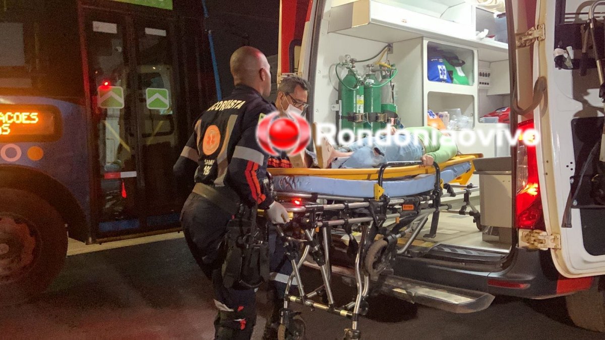 NO CENTRO: Casal é vítima de acidente após motorista cruzar preferencial 