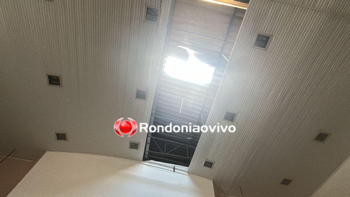 VÍDEO: Homem cai do telhado de igreja do Sétimo Dia na capital